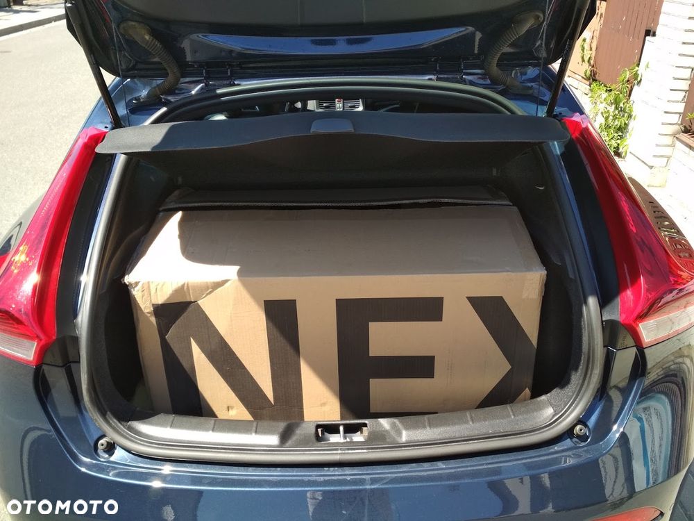 Volvo V40 T4 R-Design Momentum - 11