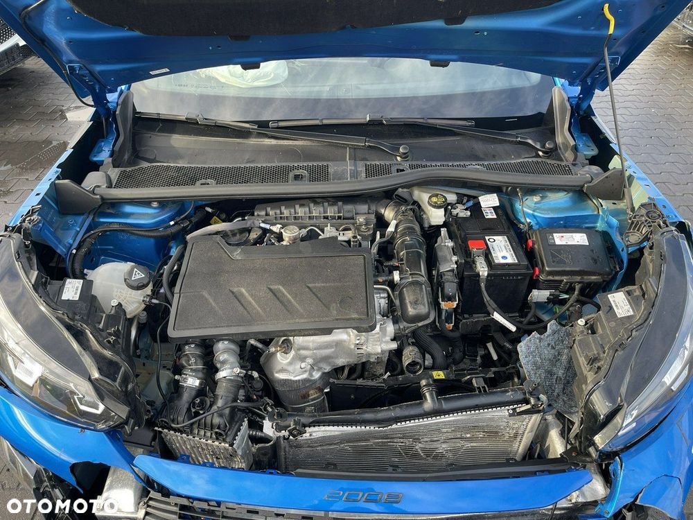 Peugeot 2008 1.2 PureTech Allure Pack S&S EAT8 - 11