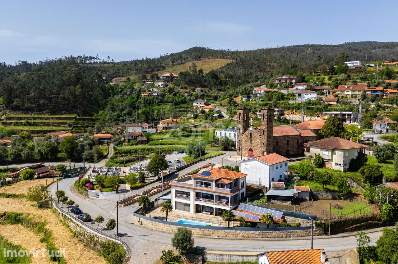 Moradia T5 com Piscina e Jardim, a 5min de Celorico de Basto - Grande imagem: 2/57