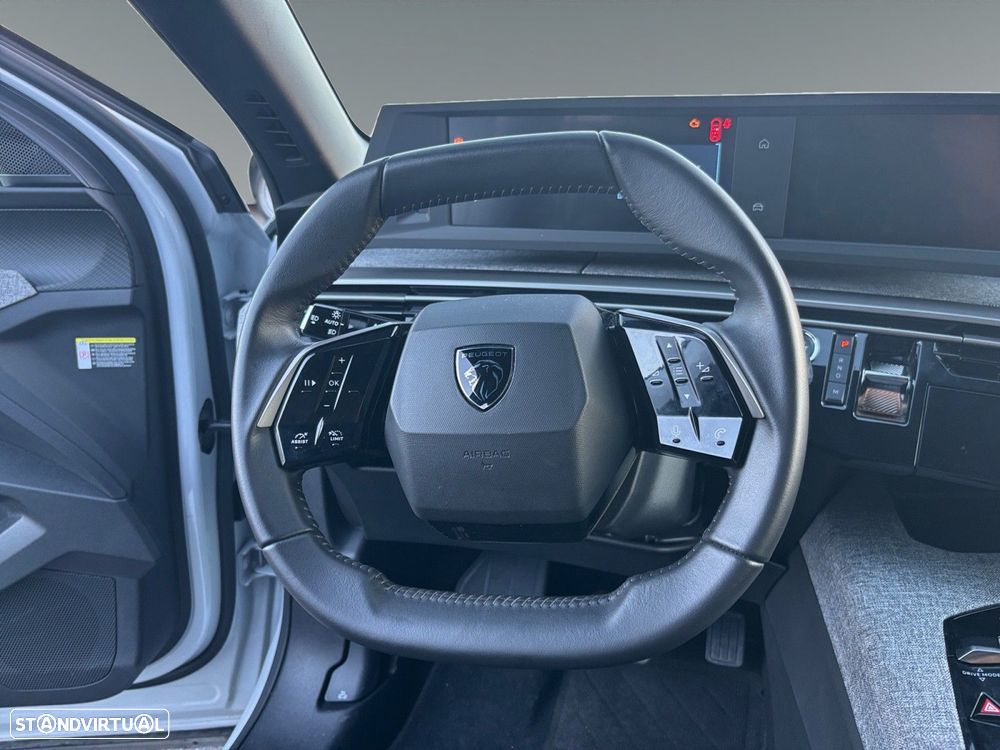 Peugeot 3008 1.2 Hybrid Allure e-DCS6 - 13