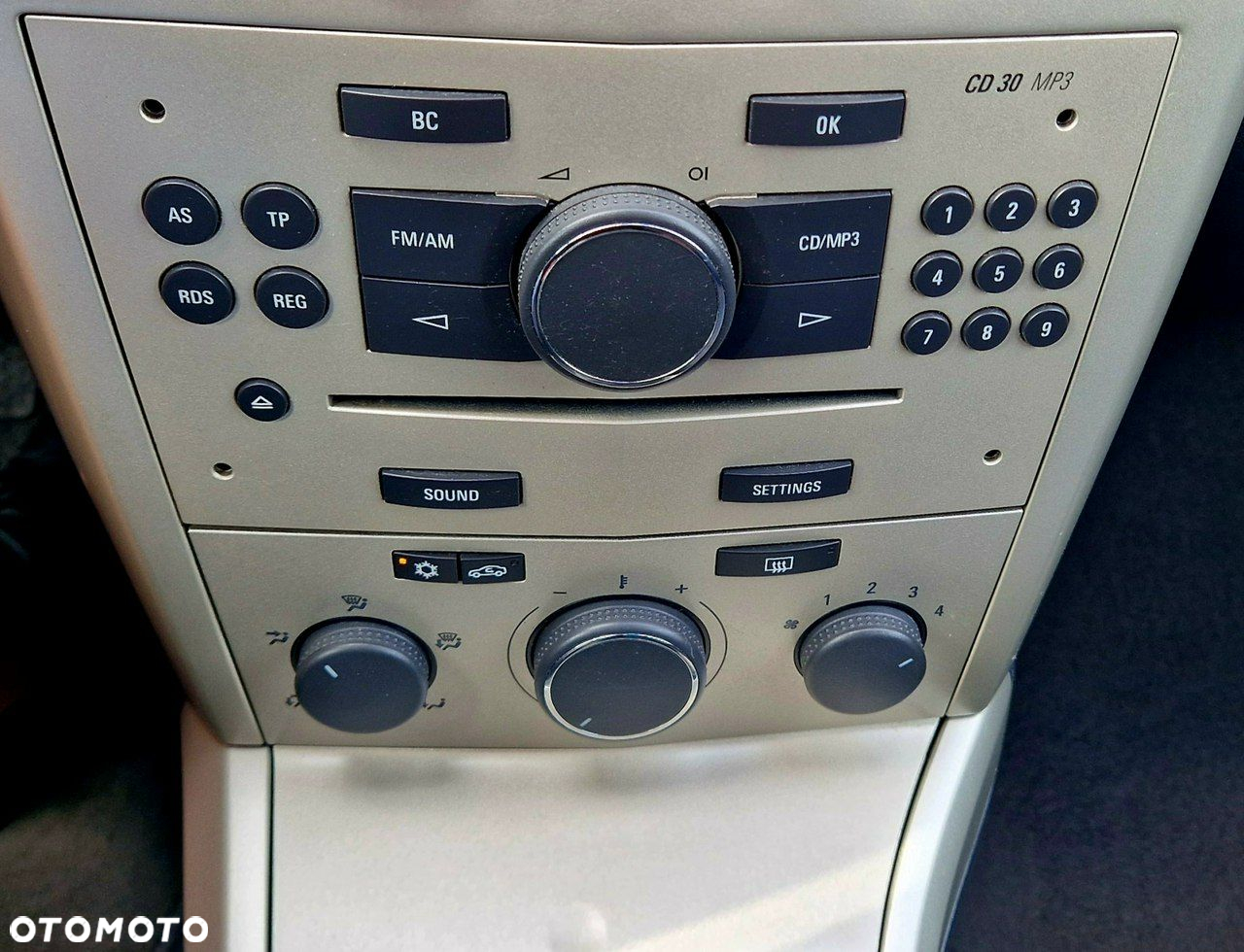 Opel Astra - 34