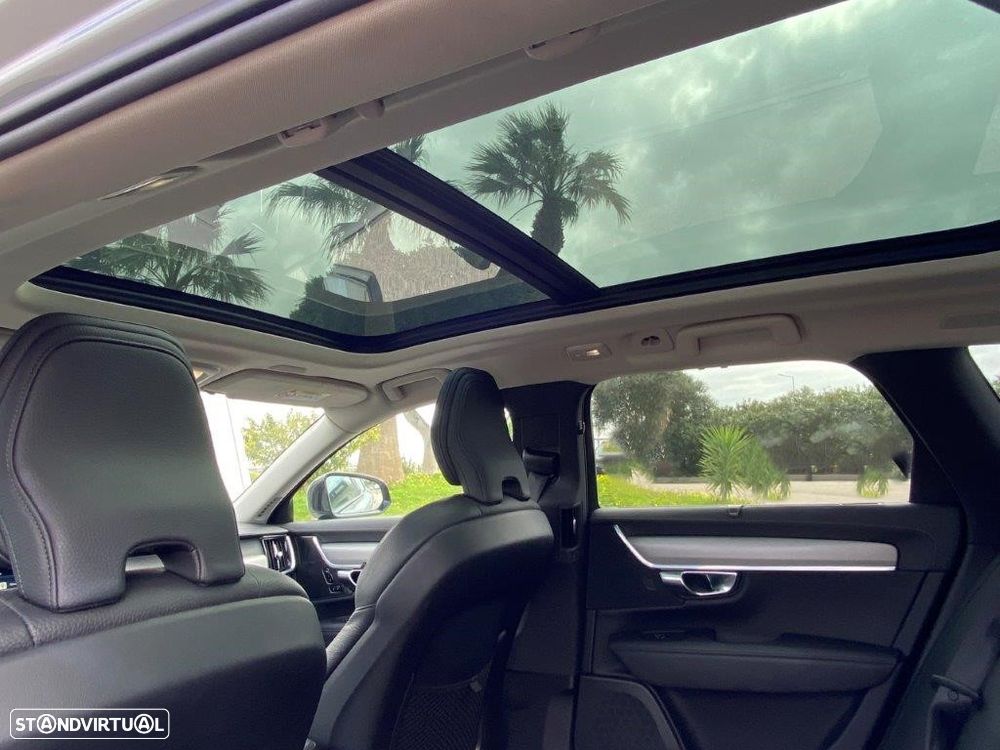 Volvo V90 2.0 T6 PHEV Plus Dark AWD - 16