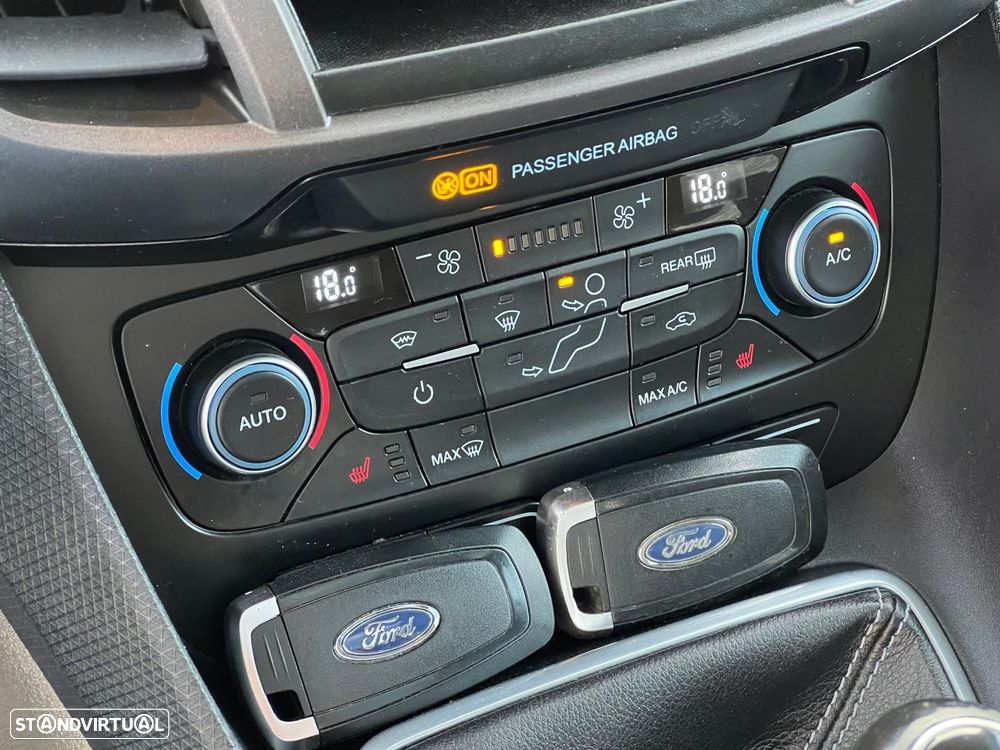 Ford Tourneo Connect 1.5 TDCi Titanium - 20