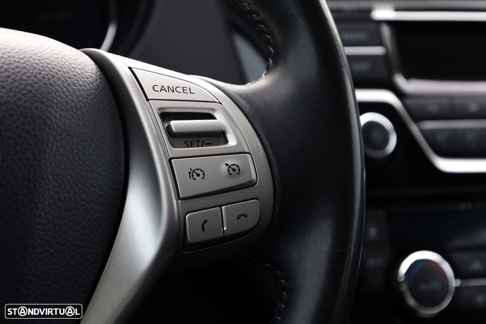 Nissan Qashqai 1.5 dCi N-Connecta RS - 13