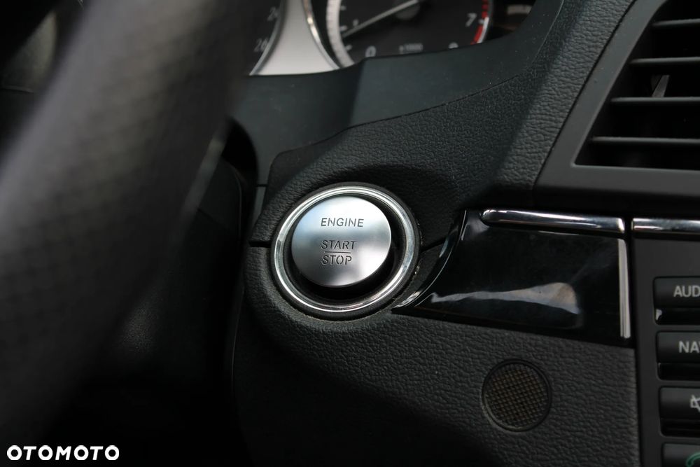 Mercedes-Benz Klasa E 350 7G-TRONIC Avantgarde BusinessEDITION - 25
