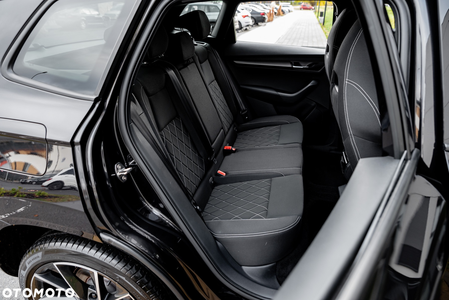 Skoda Karoq 2.0 TSI 4x4 DSG Sportline - 24
