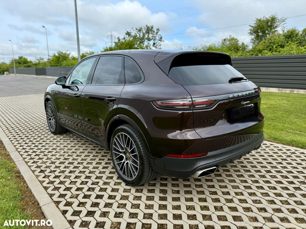 Porsche Cayenne - 7