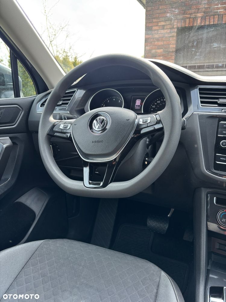 Volkswagen Tiguan Allspace - 17