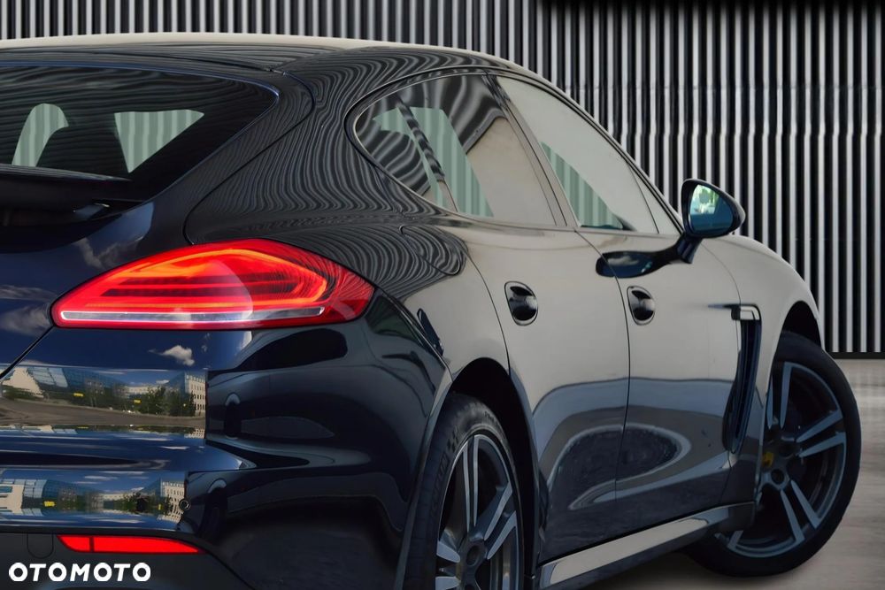 Porsche Panamera 4 - 10