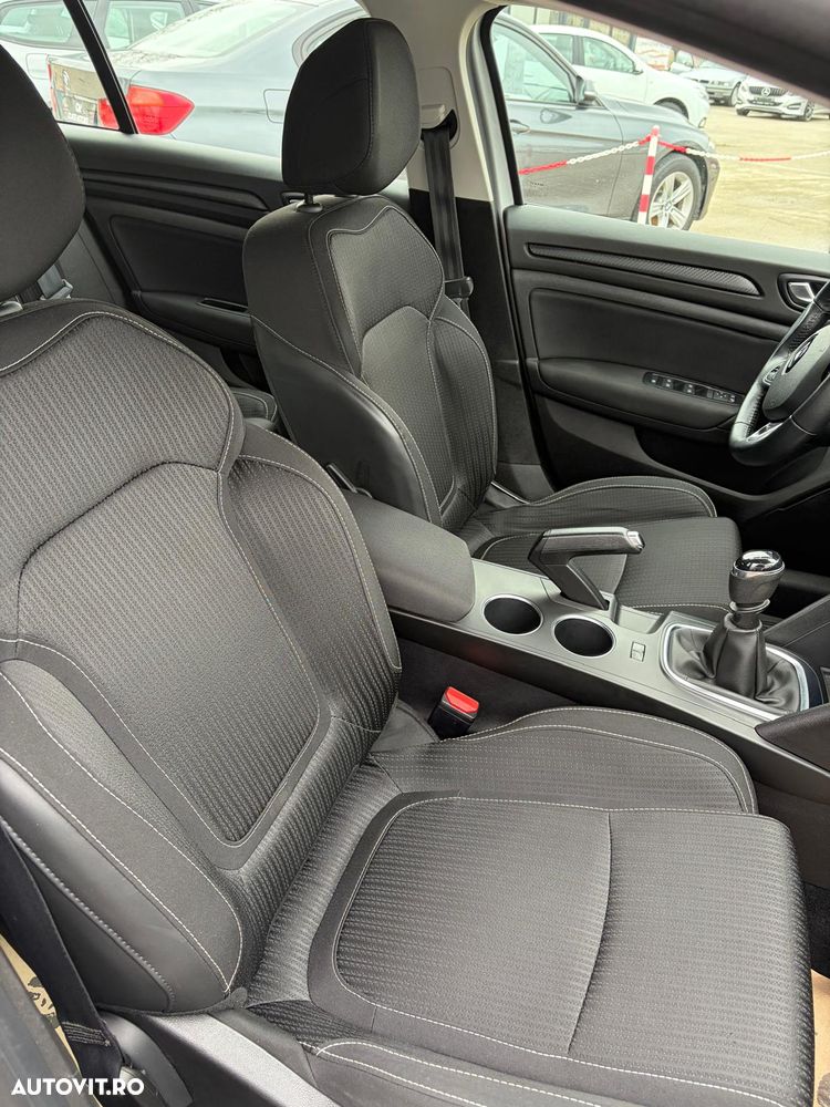 Renault Megane TCe GPF Business - 9