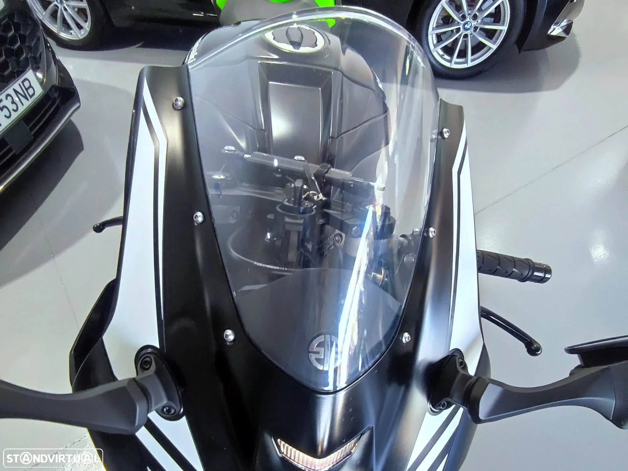 Kawasaki ZXR ZX-10R - 23