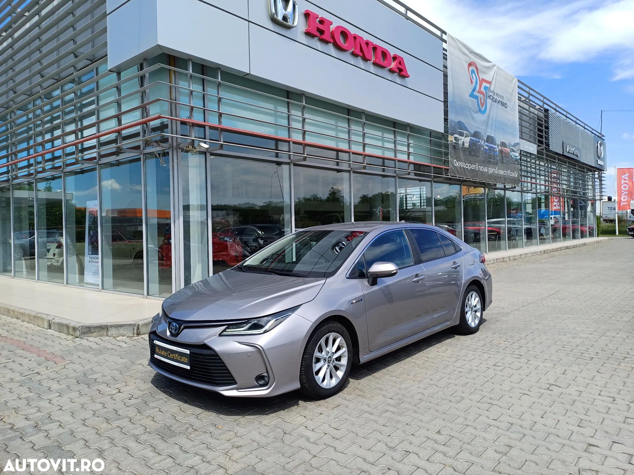 Toyota Corolla 1.8 HSD Dynamic - 1