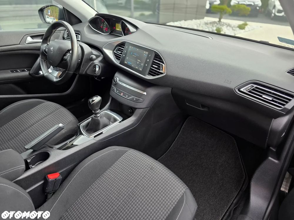 Peugeot 308 - 16