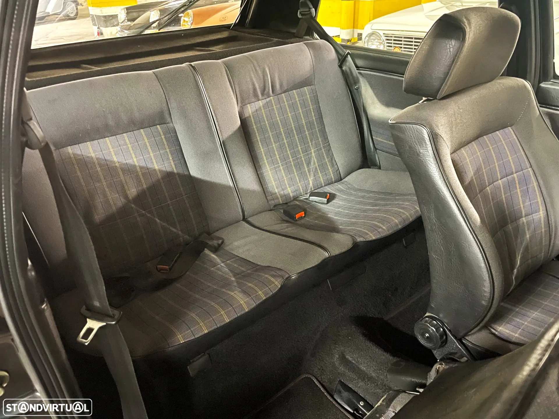 VW Golf 1.8 GTI 16V - 10