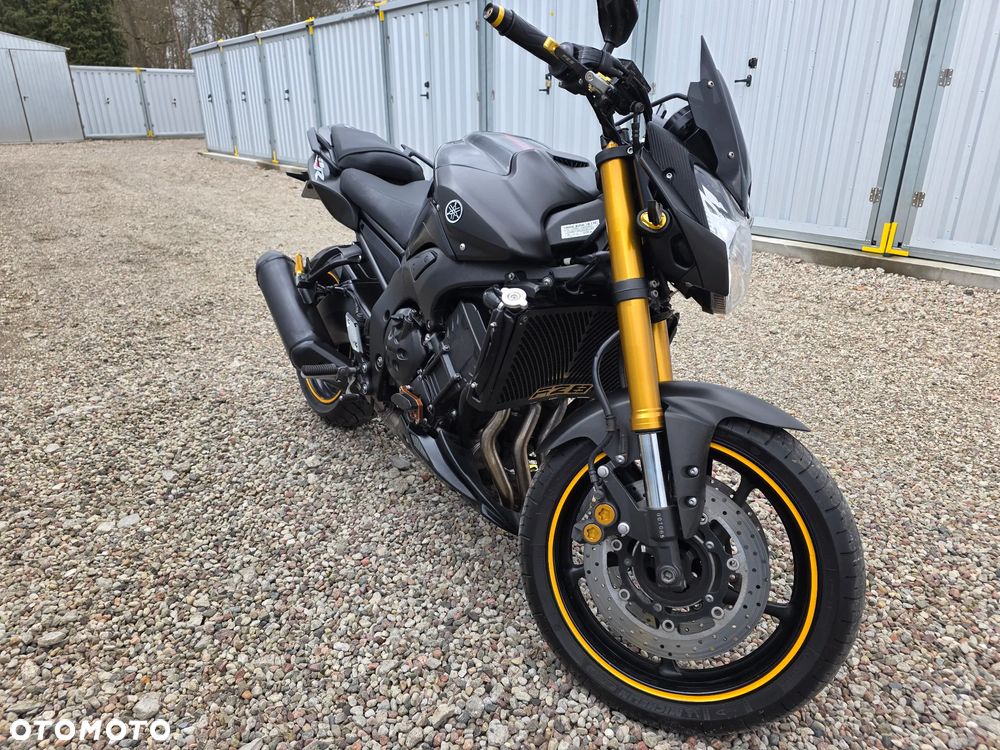 Yamaha FZ8 - 4