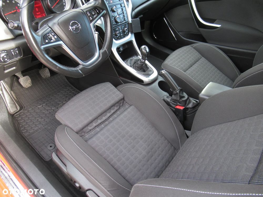 Opel Astra 1.4 Turbo - 26