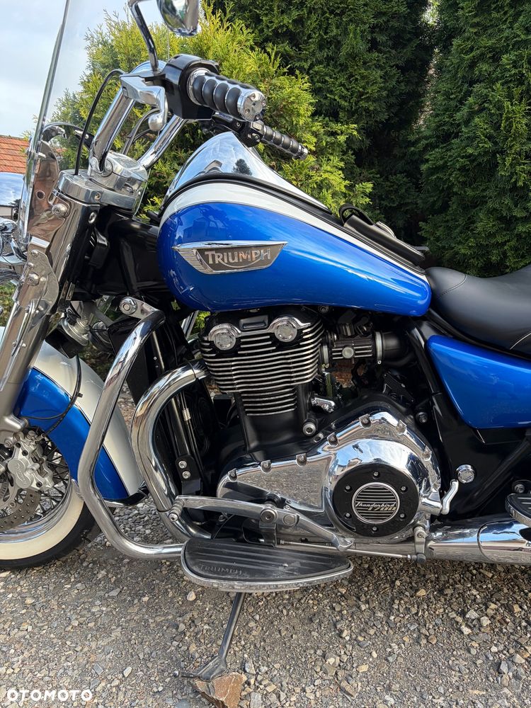 Triumph Thunderbird - 8