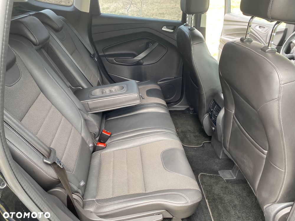 Ford Kuga 2.0 TDCi FWD Titanium - 26