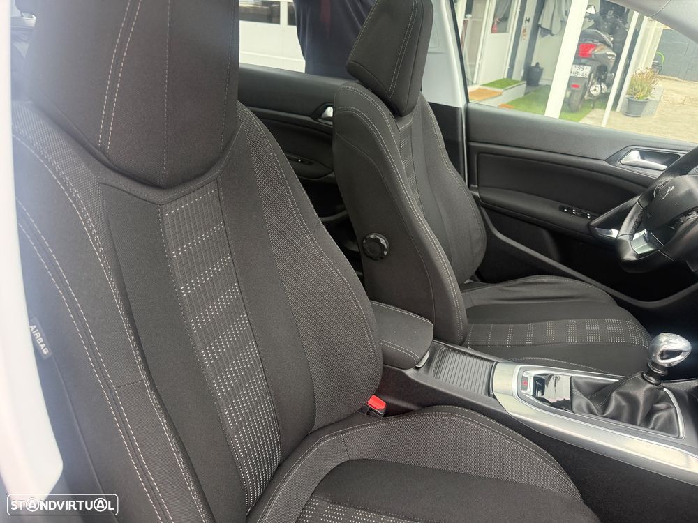 Peugeot 308 SW 1.6 BlueHDi Allure - 20