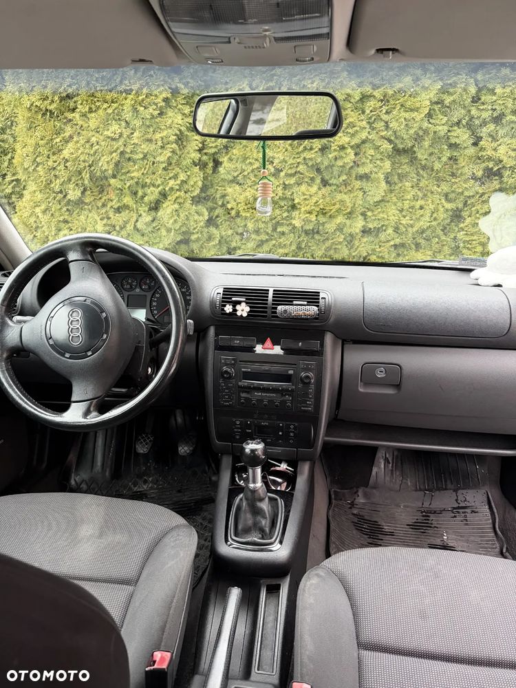 Audi A3 Sportback 1.8T Ambiente - 7