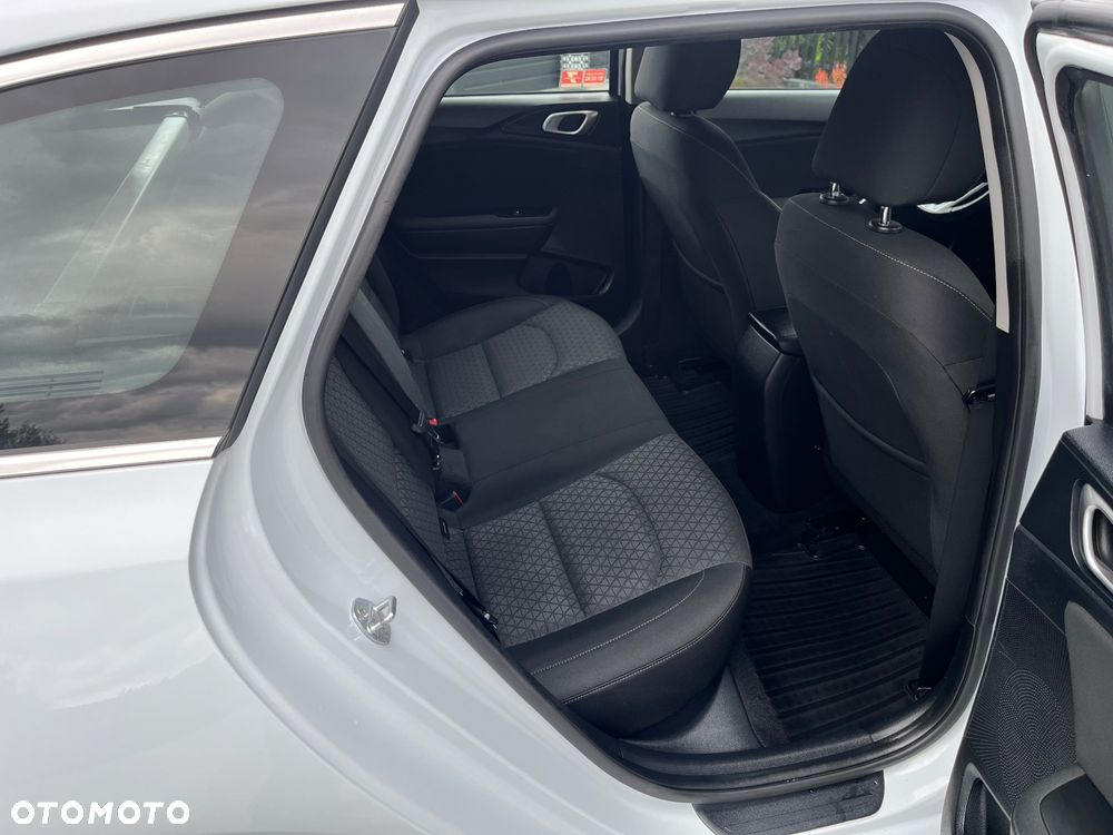 Kia Ceed 1.6 CRDi SCR L Business Line - 11