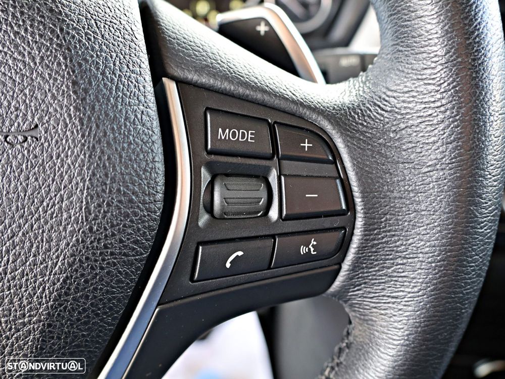 BMW 320 d Touring Advantage Auto - 48