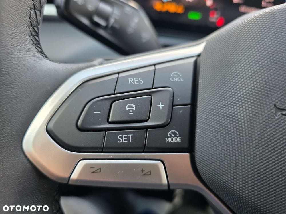 Volkswagen T-Roc 1.5 eTSI Style DSG - 27