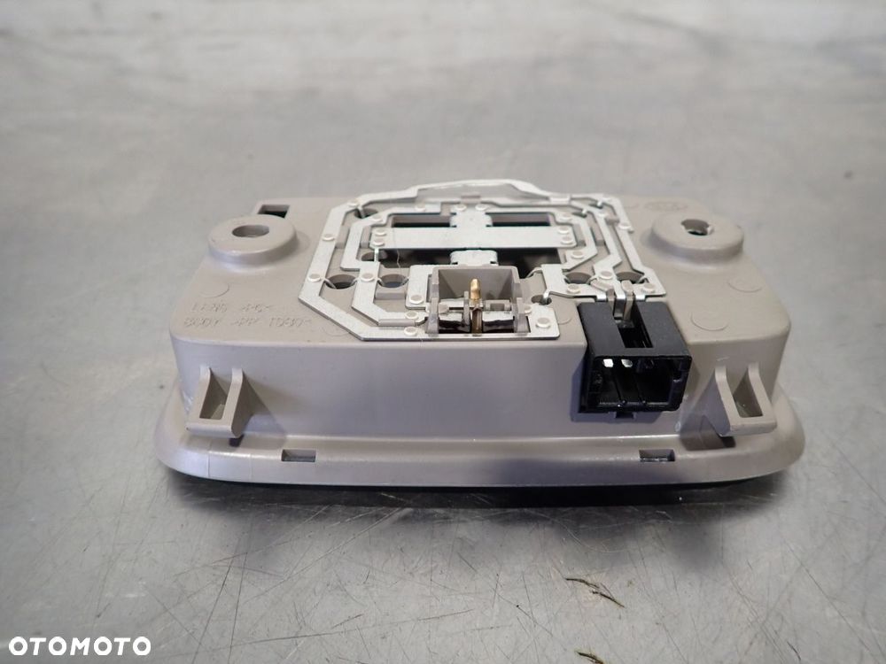 LAMPKA OŚWIETLENIA KABINY HYUNDAI I10 II 92850-1Y100 - 4