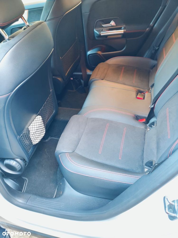 Mercedes-Benz GLA 200 AMG Line - 9