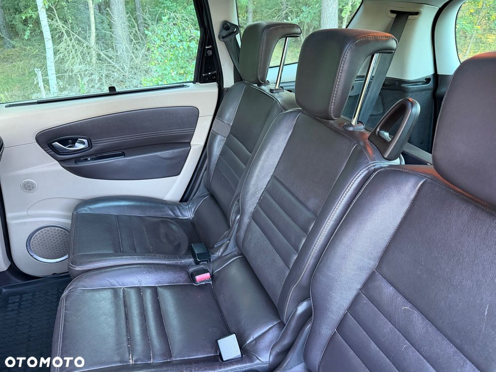 Renault Grand Scenic - 17