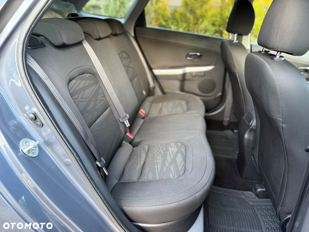 Kia Ceed 1.4 CVVT Dream-Team Edition - 13