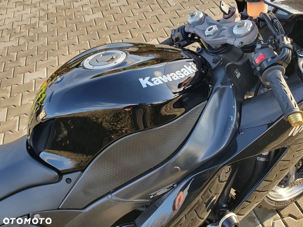 Kawasaki ZX - 24