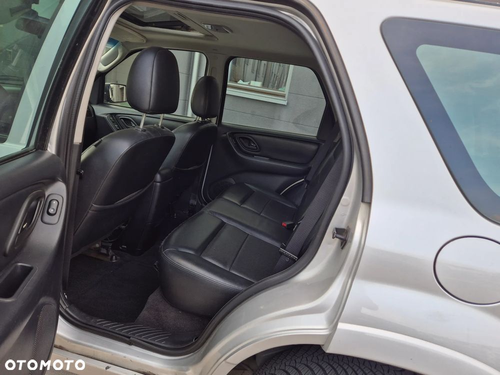 Ford Maverick 3.0 V6 Limited - 14