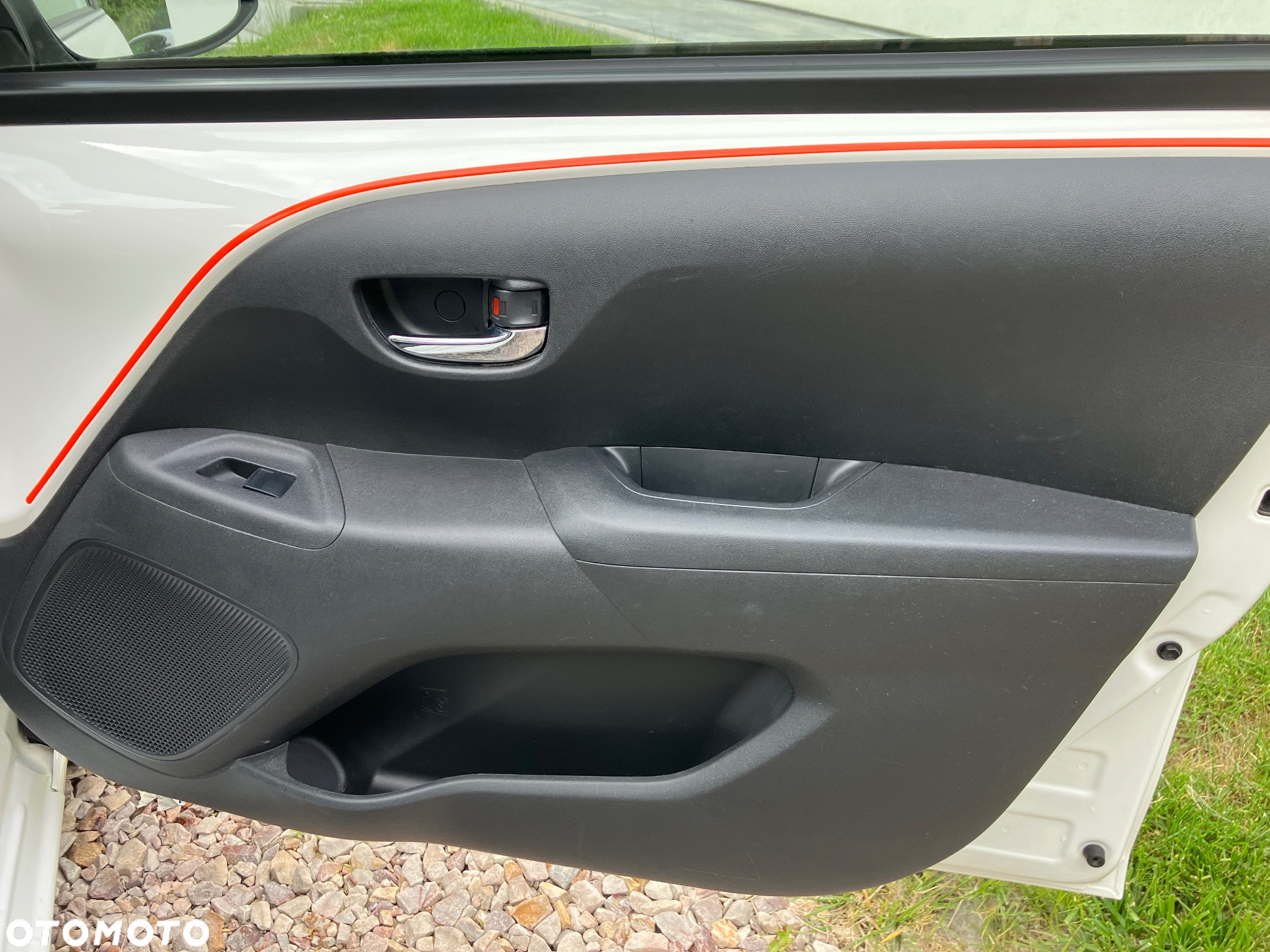Peugeot 108 PureTech 82 Top Roland Garros - 23