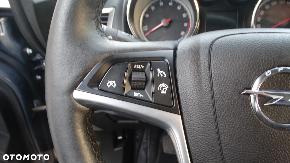 Opel Astra 1.4 Turbo Innovation - 22