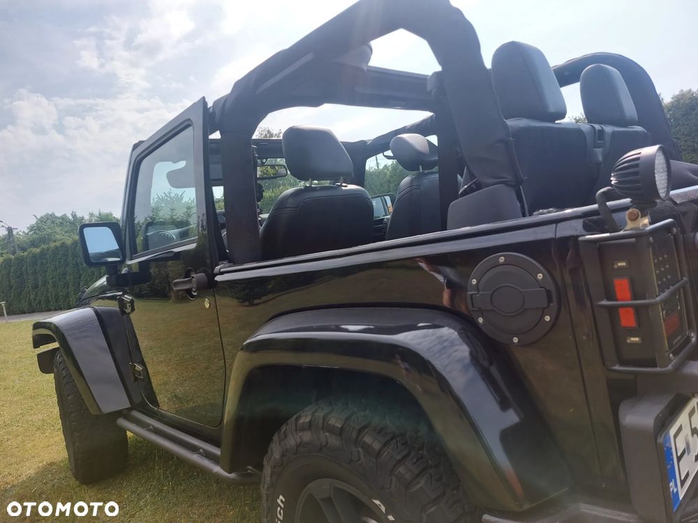 Jeep Wrangler - 23