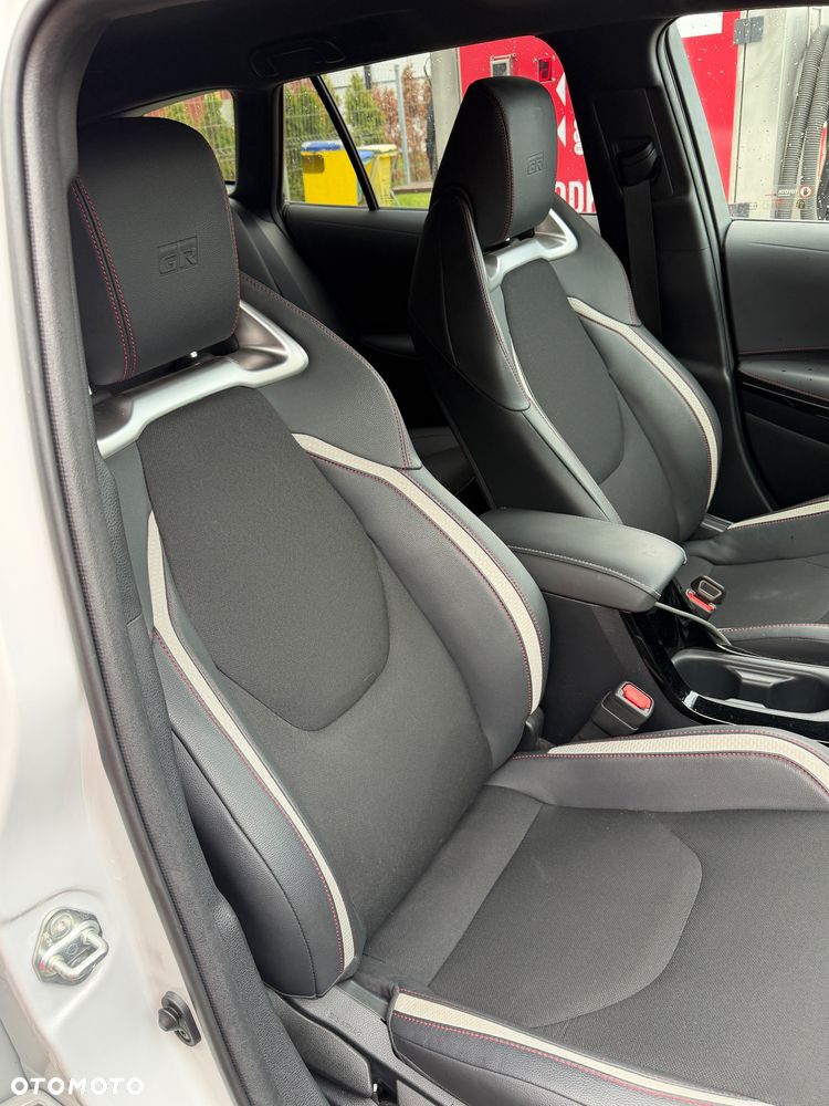 Toyota Corolla 2.0 GR Sport - 13