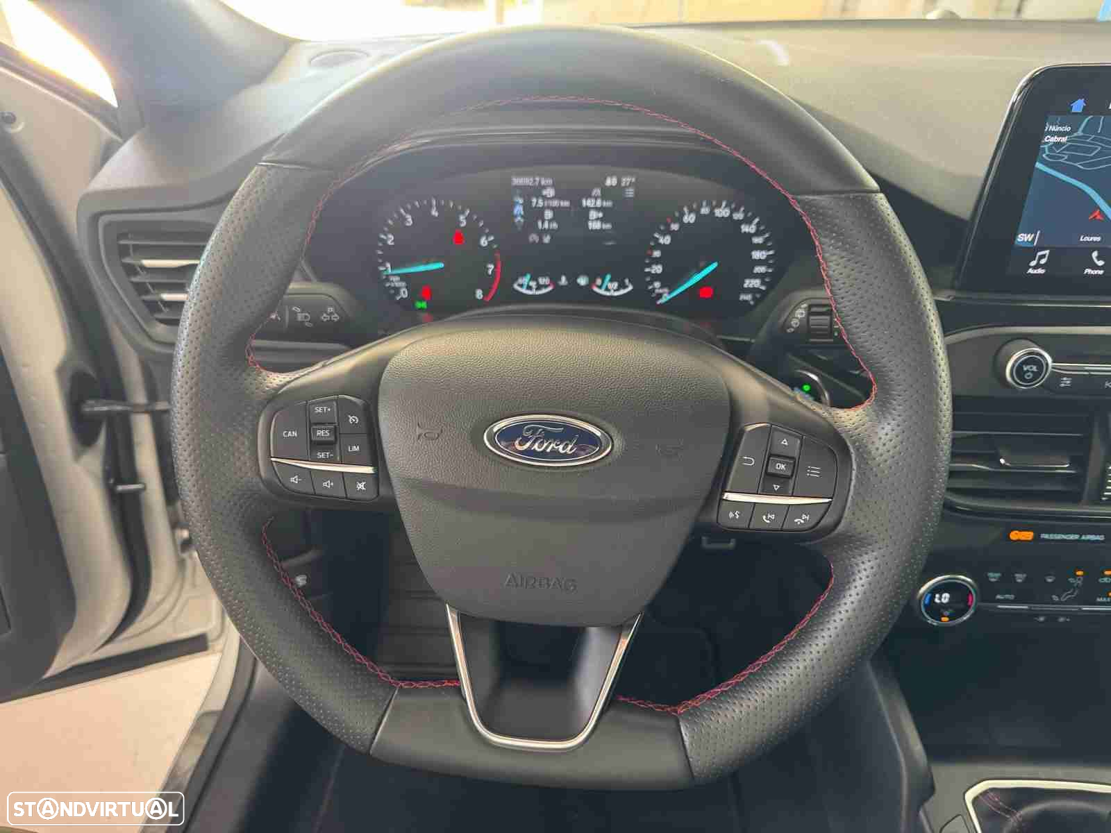 Ford Focus 1.0 EcoBoost ST-Line - 11