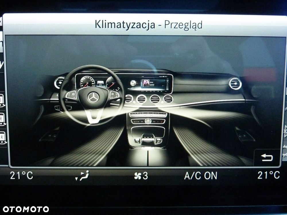 Mercedes-Benz Klasa E - 24