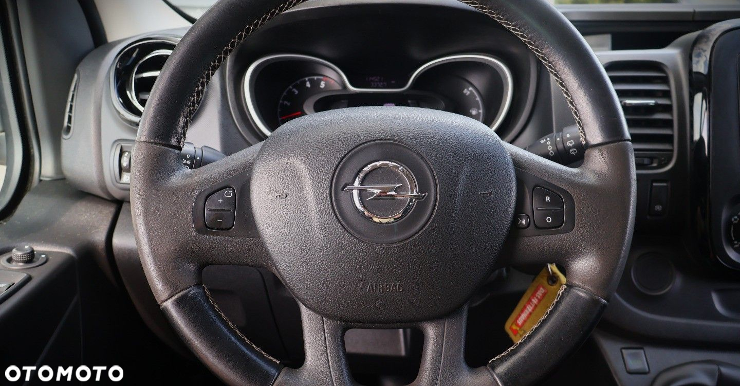 Opel Vivaro - 23