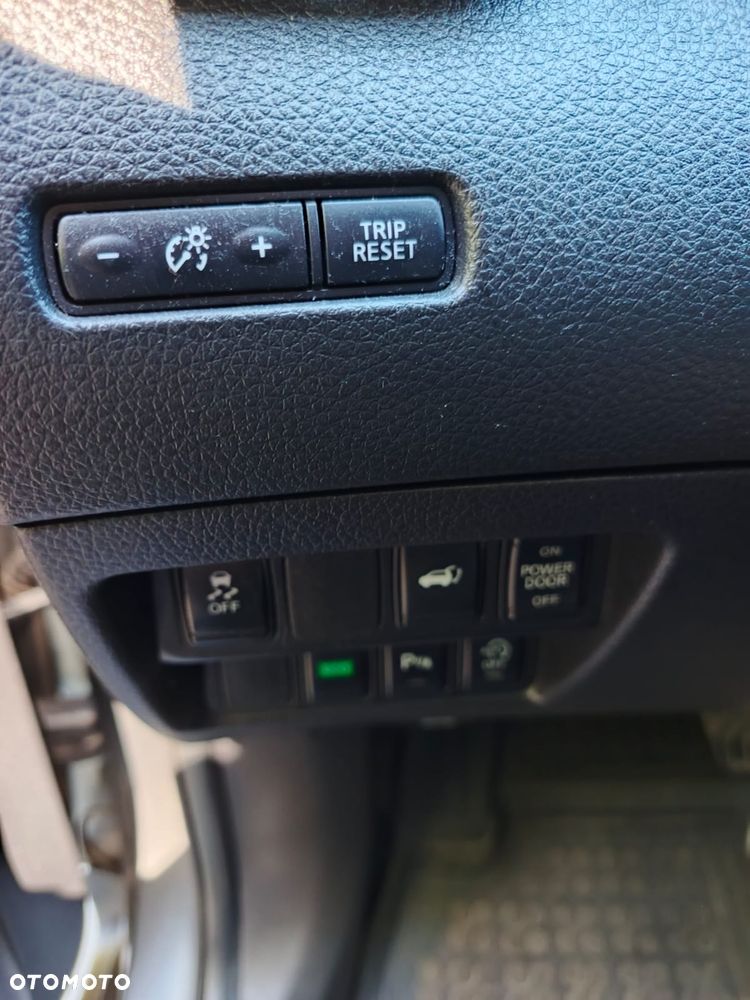 Nissan X-Trail 2.0 dCi ALL-MODE 4x4i Xtronic Tekna - 15