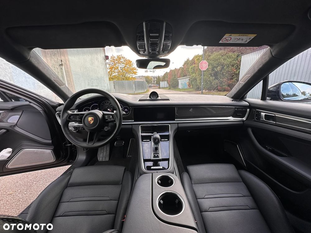 Porsche Panamera Turbo S Sport Turismo - 25