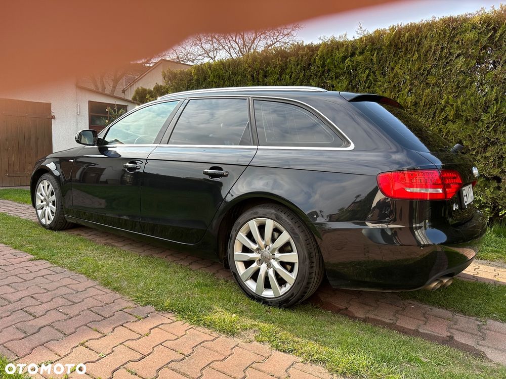 Audi A4 Avant 2.0 TDI Quattro Line - 16