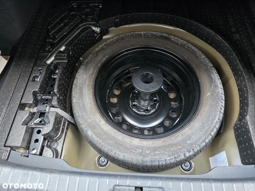 Volkswagen Passat - 26