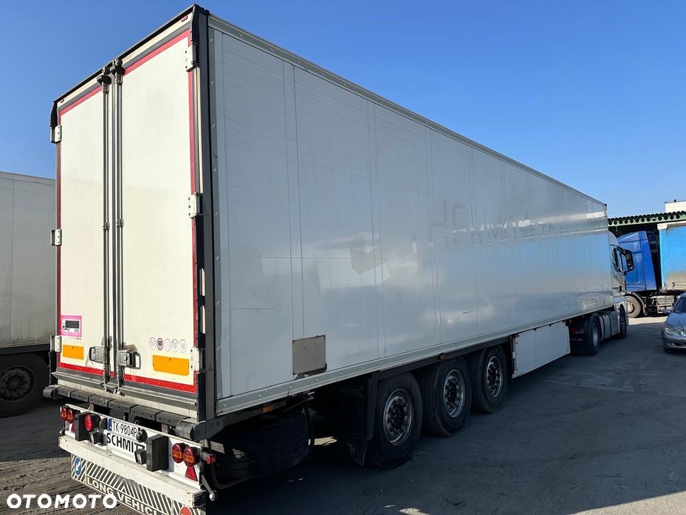 Schmitz Cargobull chłodnia ThermoKing SLXe300
