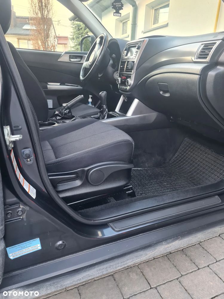 Subaru Forester 2.0X Exclusive - 14