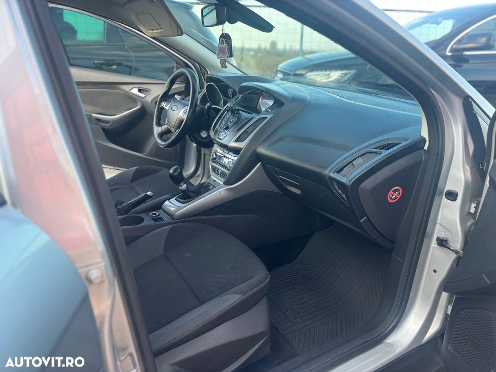 Ford Focus 1.6 TDCI DPF Titanium - 12