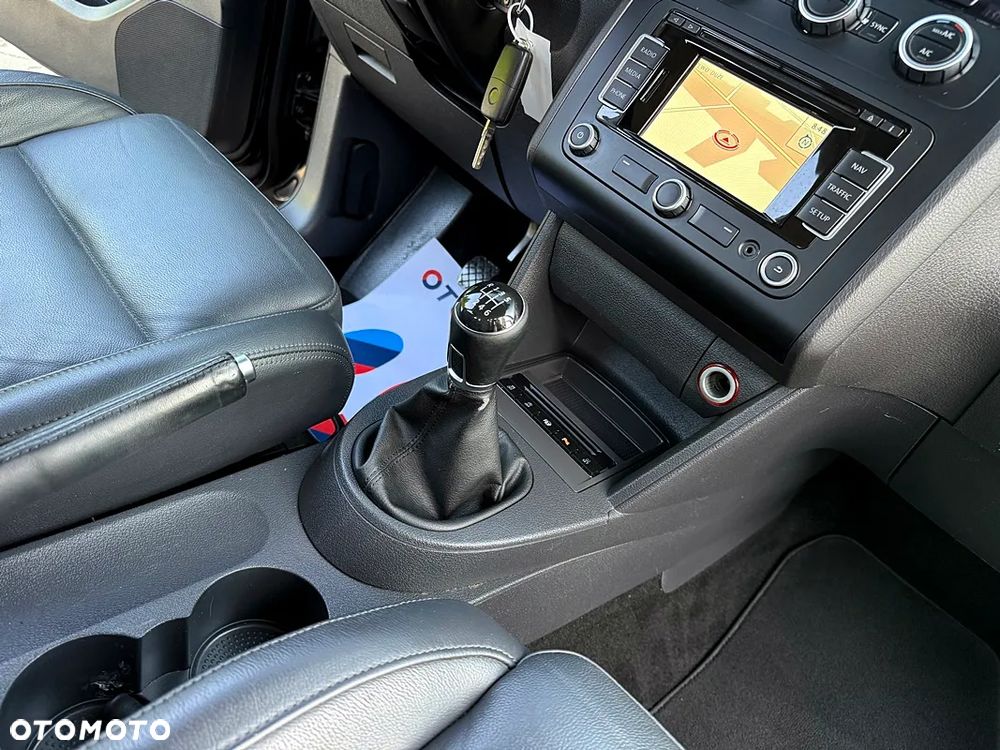 Volkswagen Touran 1.6 TDI DPF Highline - 20