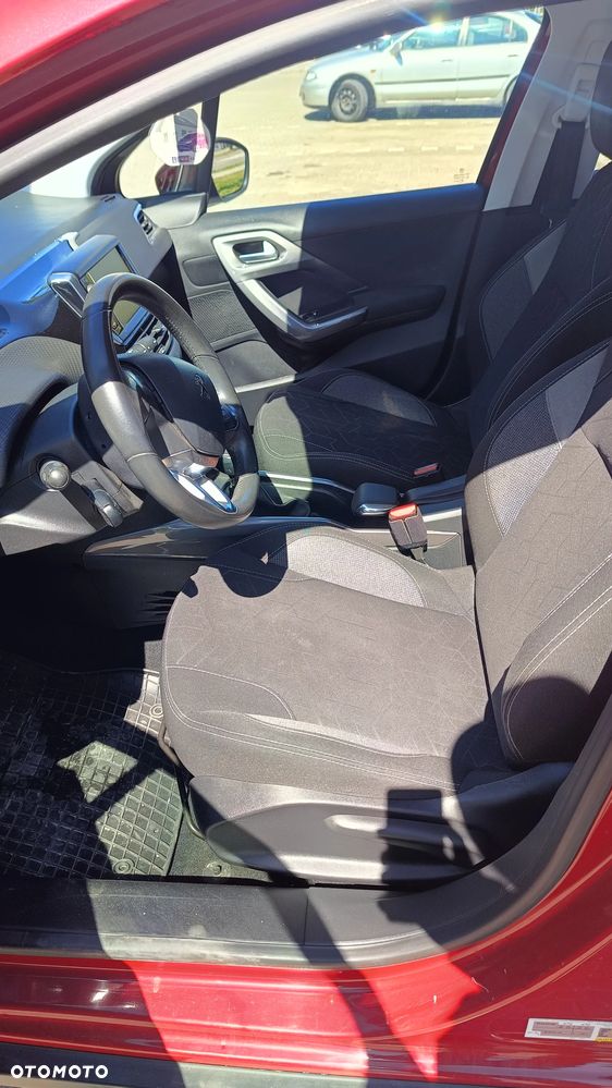 Peugeot 2008 1.2 Pure Tech Access - 8