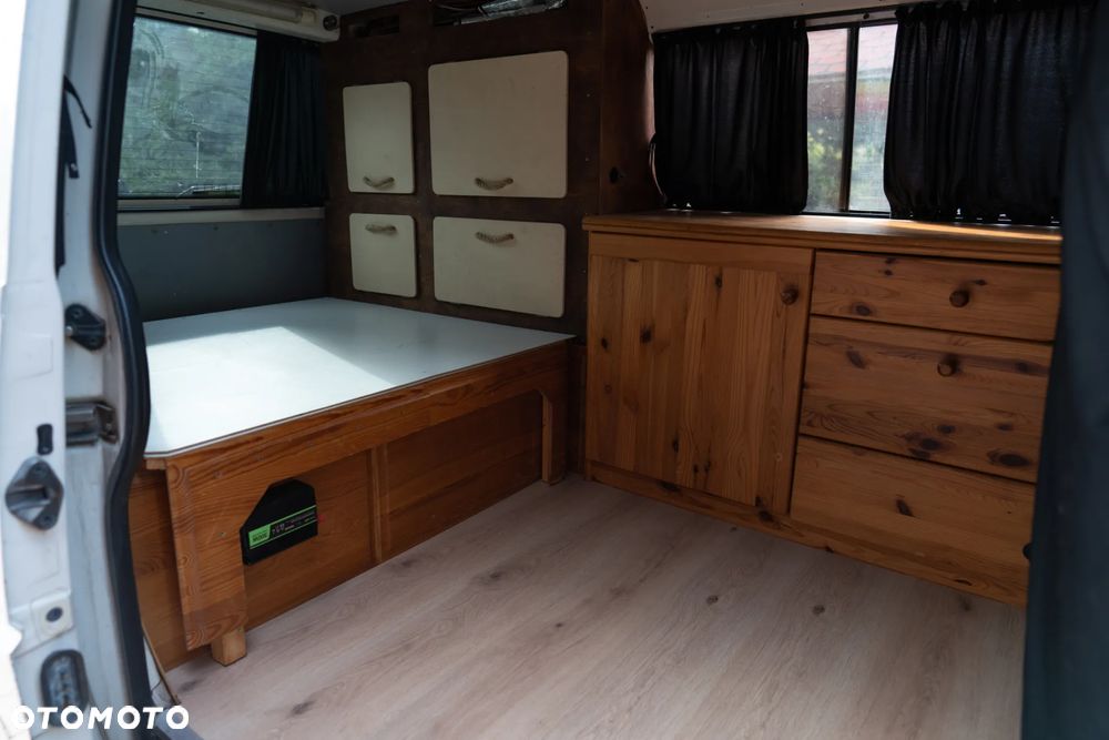 Volkswagen Transporter T4 TDI syncro - 17